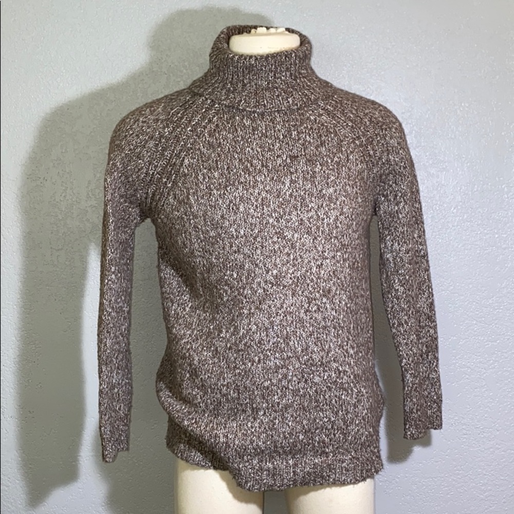 Brown sweater, like new condition